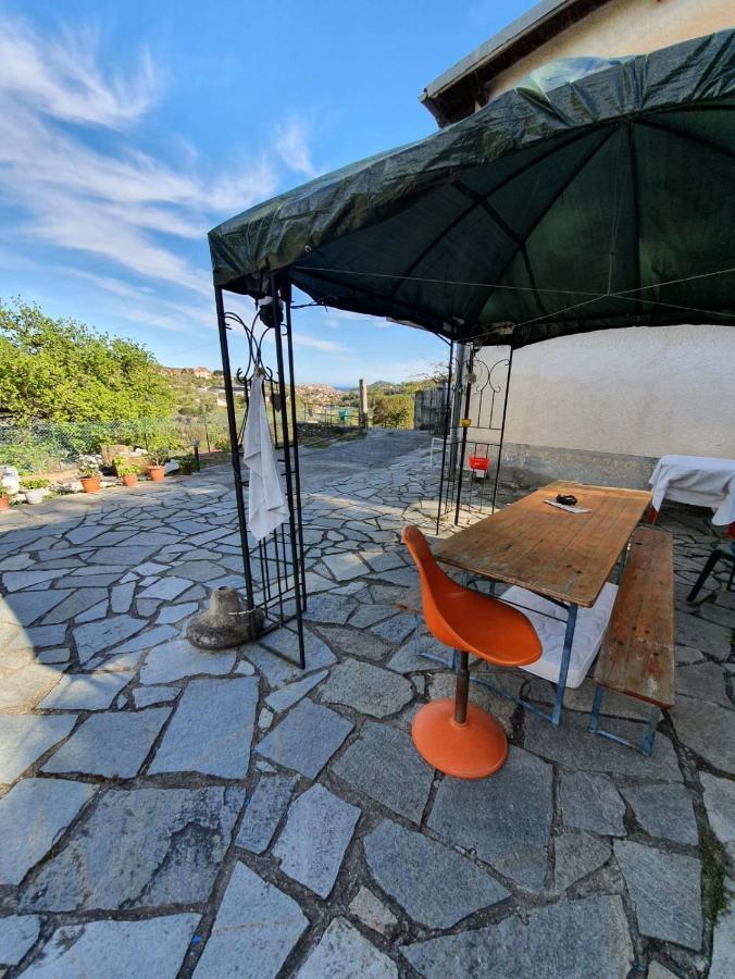 Casa Intera Indipendente Con Giardino Privato Villa Imperia Eksteriør billede